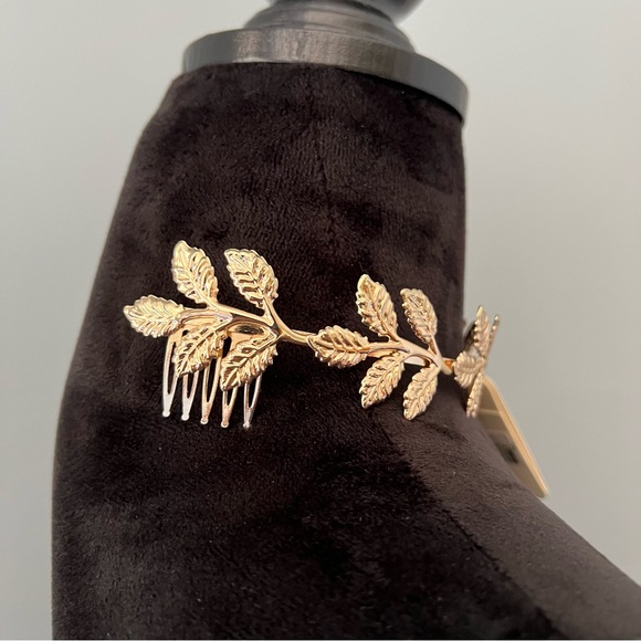 Lovisa Gold Leaf Head Piece - Picture 12 of 12